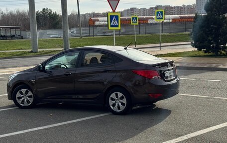 Hyundai Solaris II рестайлинг, 2015 год, 1 050 000 рублей, 4 фотография