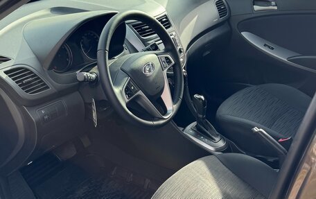 Hyundai Solaris II рестайлинг, 2015 год, 1 050 000 рублей, 10 фотография