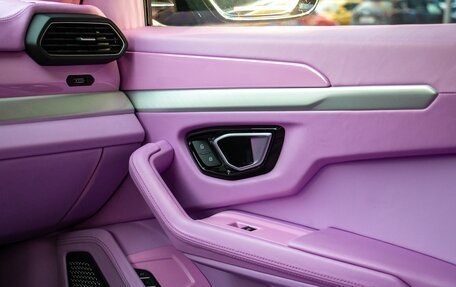 Lamborghini Urus I, 2022 год, 31 000 000 рублей, 26 фотография