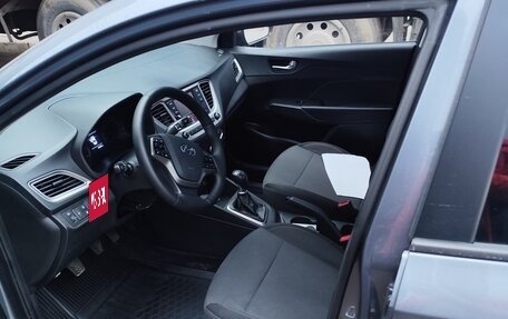 Hyundai Solaris II рестайлинг, 2019 год, 1 150 000 рублей, 4 фотография