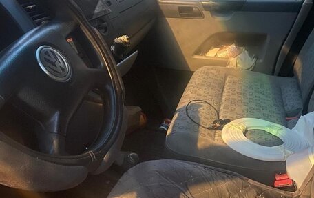 Volkswagen Transporter T5 рестайлинг, 2006 год, 550 000 рублей, 1 фотография