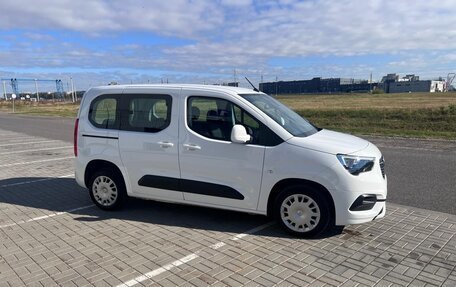 Opel Combo E, 2020 год, 2 180 000 рублей, 3 фотография