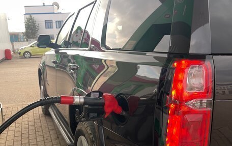 Chevrolet Tahoe IV, 2016 год, 3 350 000 рублей, 7 фотография