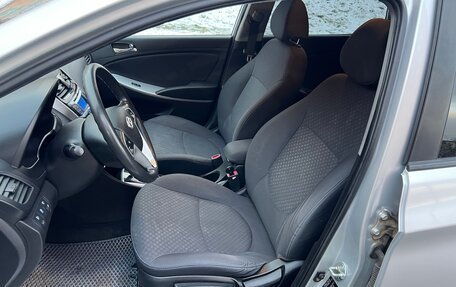 Hyundai Solaris II рестайлинг, 2013 год, 845 000 рублей, 10 фотография