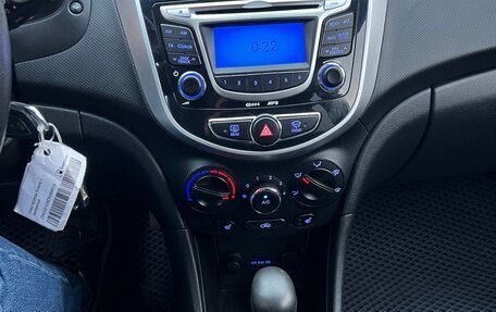 Hyundai Solaris II рестайлинг, 2013 год, 845 000 рублей, 16 фотография