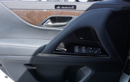 Lexus LX, 2023 год, 16 900 000 рублей, 21 фотография