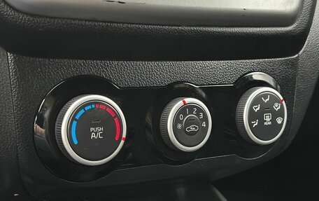 KIA Rio III рестайлинг, 2016 год, 1 100 000 рублей, 23 фотография