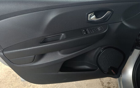 Renault Clio IV рестайлинг, 2018 год, 1 099 000 рублей, 18 фотография