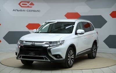 Mitsubishi Outlander III рестайлинг 3, 2019 год, 1 830 000 рублей, 1 фотография