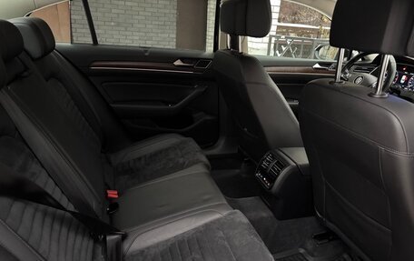 Volkswagen Passat B8 рестайлинг, 2017 год, 2 500 000 рублей, 11 фотография