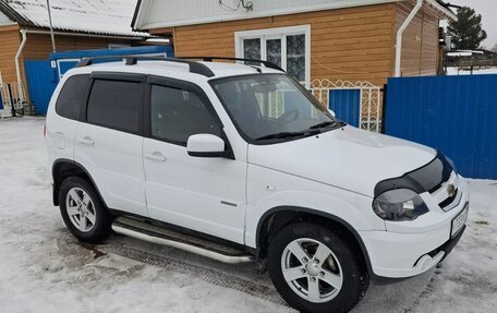 Chevrolet Niva I рестайлинг, 2017 год, 950 000 рублей, 2 фотография