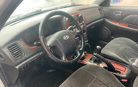 Hyundai Sonata IV рестайлинг, 2005 год, 250 000 рублей, 6 фотография