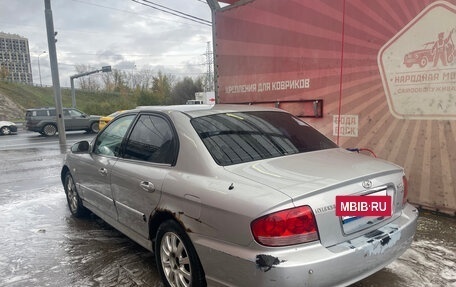 Hyundai Sonata IV рестайлинг, 2005 год, 250 000 рублей, 3 фотография