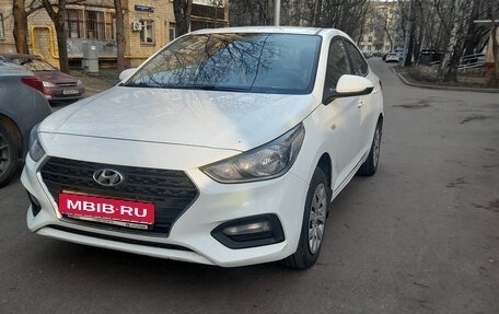 Hyundai Solaris II рестайлинг, 2019 год, 910 000 рублей, 1 фотография