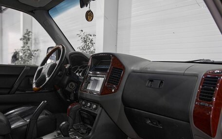 Mitsubishi Pajero III рестайлинг, 2004 год, 600 000 рублей, 29 фотография