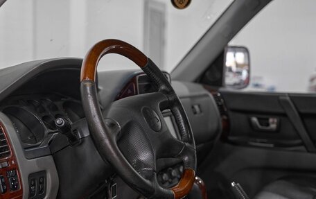 Mitsubishi Pajero III рестайлинг, 2004 год, 600 000 рублей, 26 фотография