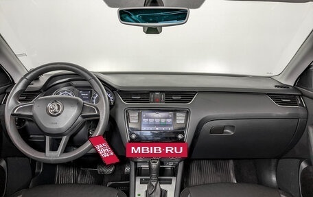 Skoda Octavia, 2018 год, 1 620 000 рублей, 14 фотография