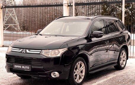 Mitsubishi Outlander III рестайлинг 3, 2013 год, 1 499 000 рублей, 3 фотография
