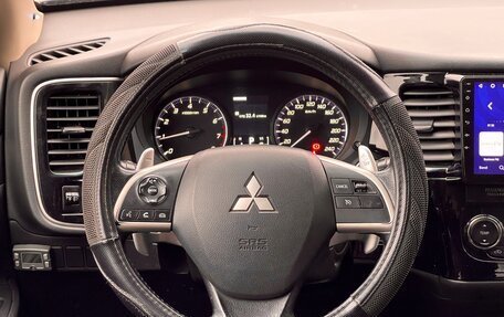 Mitsubishi Outlander III рестайлинг 3, 2013 год, 1 499 000 рублей, 11 фотография