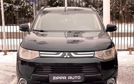 Mitsubishi Outlander III рестайлинг 3, 2013 год, 1 499 000 рублей, 2 фотография