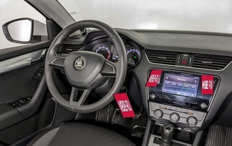 Skoda Octavia, 2018 год, 1 620 000 рублей, 26 фотография