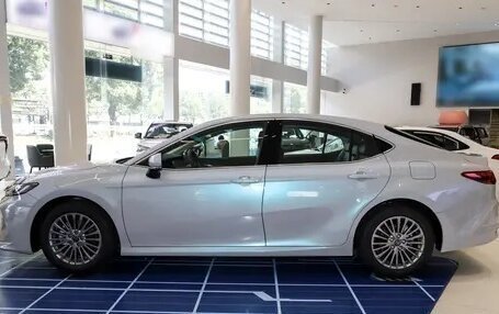 Toyota Camry, 2025 год, 4 990 000 рублей, 8 фотография