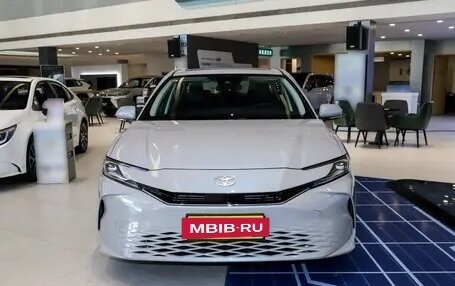 Toyota Camry, 2025 год, 4 990 000 рублей, 2 фотография