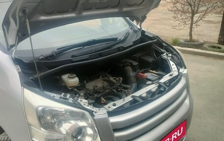 Toyota Noah III, 2008 год, 1 300 000 рублей, 1 фотография