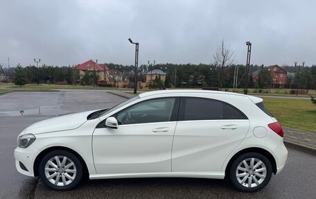 Mercedes-Benz A-Класс, 2015 год, 1 400 000 рублей, 2 фотография