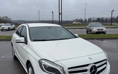 Mercedes-Benz A-Класс, 2015 год, 1 400 000 рублей, 9 фотография