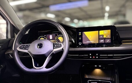 Volkswagen Golf VIII, 2022 год, 2 600 000 рублей, 7 фотография