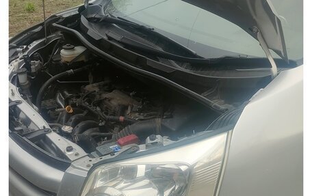 Toyota Noah III, 2008 год, 1 300 000 рублей, 2 фотография