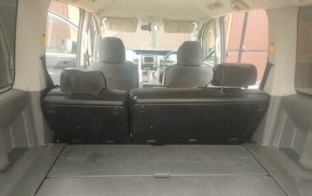 Toyota Noah III, 2008 год, 1 300 000 рублей, 6 фотография