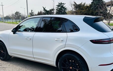 Porsche Cayenne III, 2021 год, 7 950 000 рублей, 2 фотография