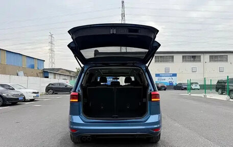 Volkswagen Touran III, 2022 год, 1 700 999 рублей, 11 фотография