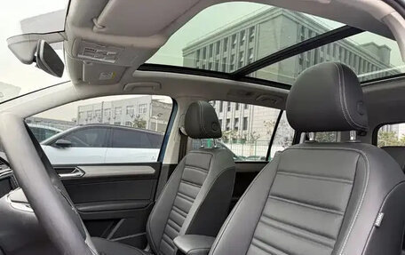 Volkswagen Touran III, 2022 год, 1 700 999 рублей, 20 фотография