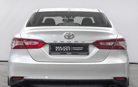 Toyota Camry, 2022 год, 3 700 000 рублей, 6 фотография