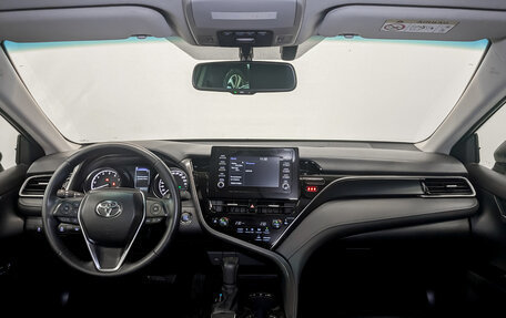 Toyota Camry, 2022 год, 3 700 000 рублей, 14 фотография