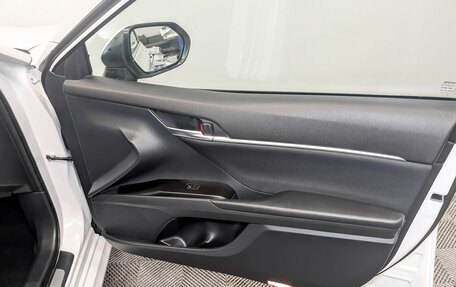 Toyota Camry, 2022 год, 3 700 000 рублей, 23 фотография