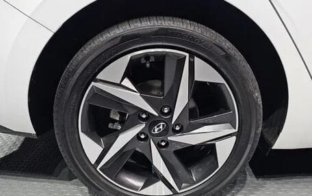 Hyundai Avante, 2022 год, 2 260 000 рублей, 10 фотография