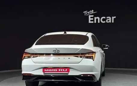 Hyundai Avante, 2022 год, 2 260 000 рублей, 4 фотография