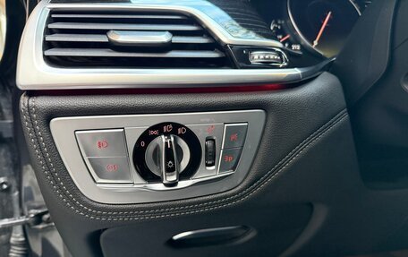 BMW 7 серия, 2018 год, 3 450 000 рублей, 12 фотография