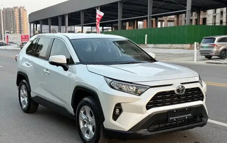 Toyota RAV4, 2025 год, 3 326 000 рублей, 3 фотография
