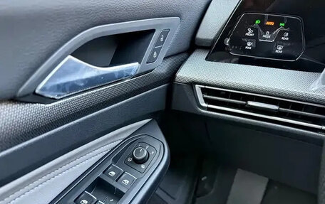 Volkswagen Golf VIII, 2025 год, 3 555 000 рублей, 12 фотография