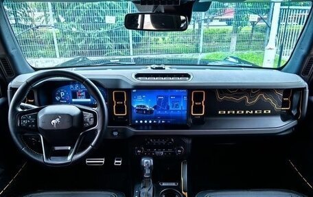 Ford Bronco, 2024 год, 6 736 000 рублей, 9 фотография