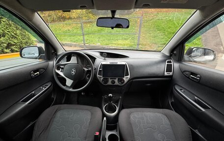 Hyundai i20, 2010 год, 410 000 рублей, 8 фотография