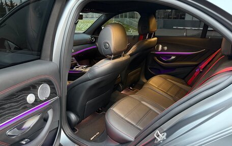 Mercedes-Benz E-Класс AMG, 2018 год, 5 900 000 рублей, 14 фотография