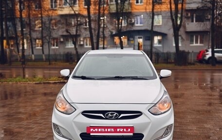 Hyundai Solaris II рестайлинг, 2013 год, 790 000 рублей, 2 фотография