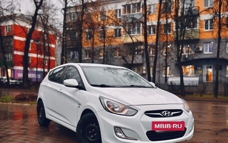 Hyundai Solaris II рестайлинг, 2013 год, 790 000 рублей, 3 фотография