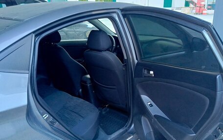 Hyundai Solaris II рестайлинг, 2015 год, 400 000 рублей, 10 фотография